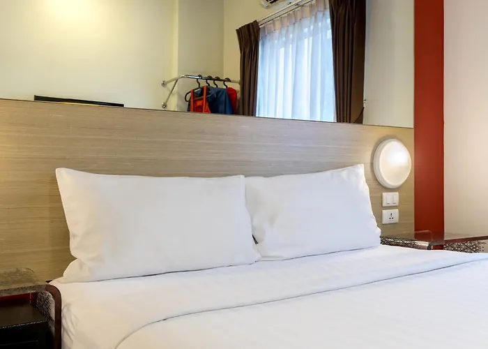 Easy Planet Asoke Hotel
