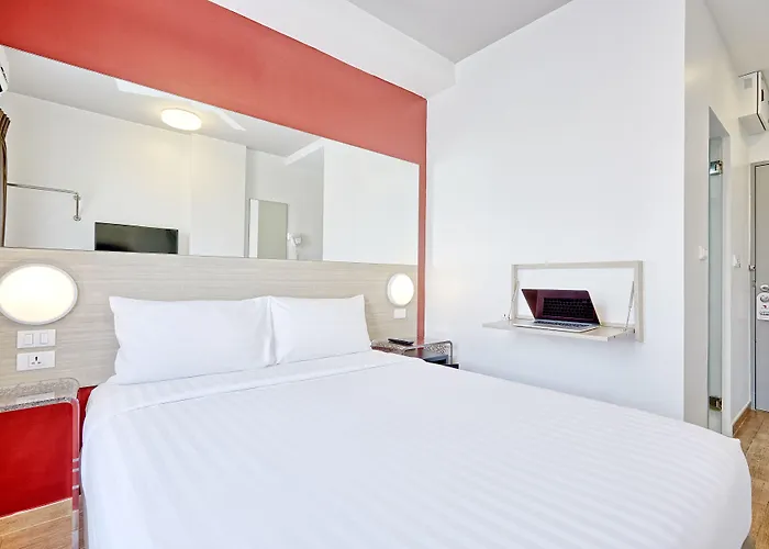 Easy Planet Asoke Hotel