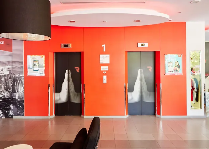 Hotel Easy Planet Asoke