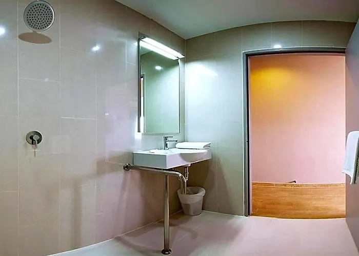 Hotel Easy Planet Asoke