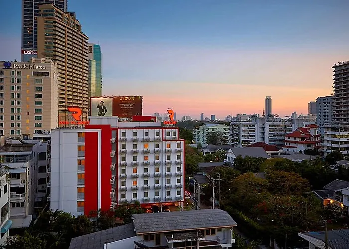 Easy Planet Asoke Hotel